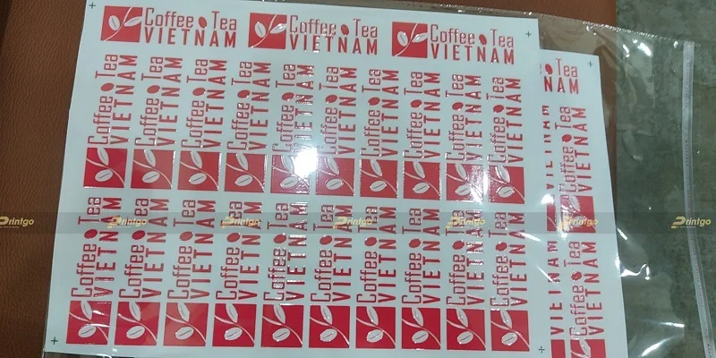 Decal nổi màu đỏ
