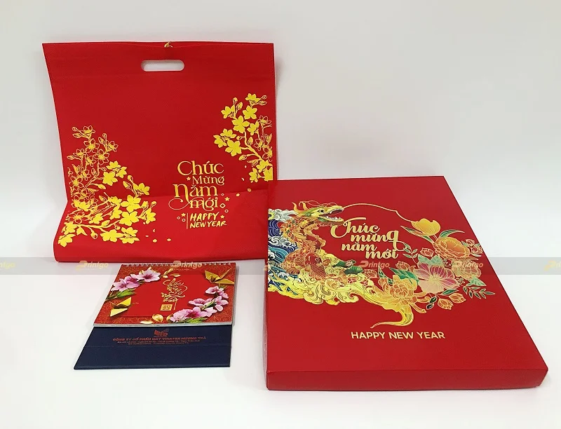 Vinatex Hương Trà và Printgo: In bộ lịch tết chào xuân 2023 mang nhiều dấu ấn thương hiệu