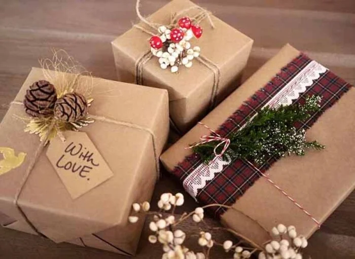 Hộp quà xinh xắn được làm từ giấy carton