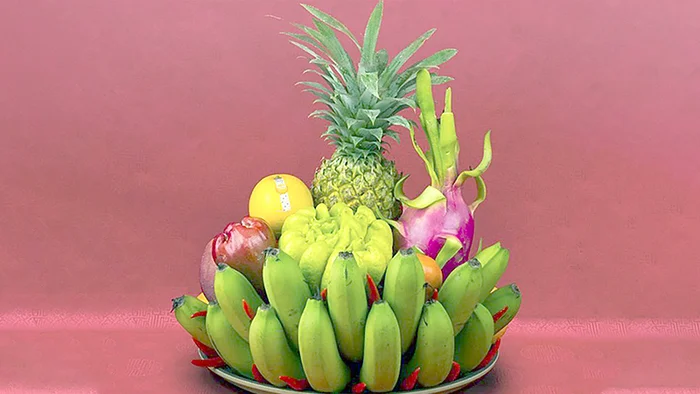 Mâm ngũ quả miền Trung được trình bày đơn giản