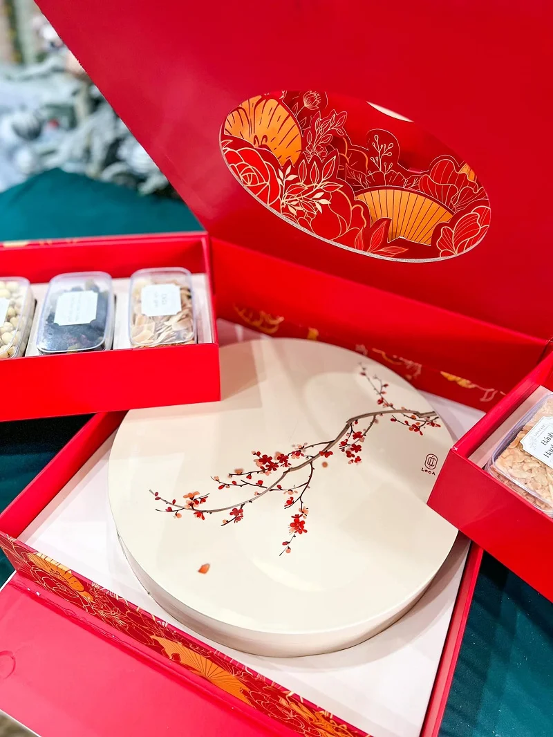 Phần đáy đựng hộp sơn mài
