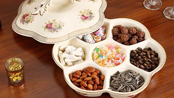 Bánh, mứt là đặc trưng trong ngày Tết