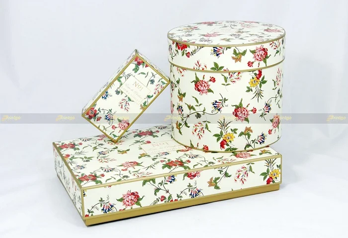 Bao bì nước hoa thiết kế độc đáo.