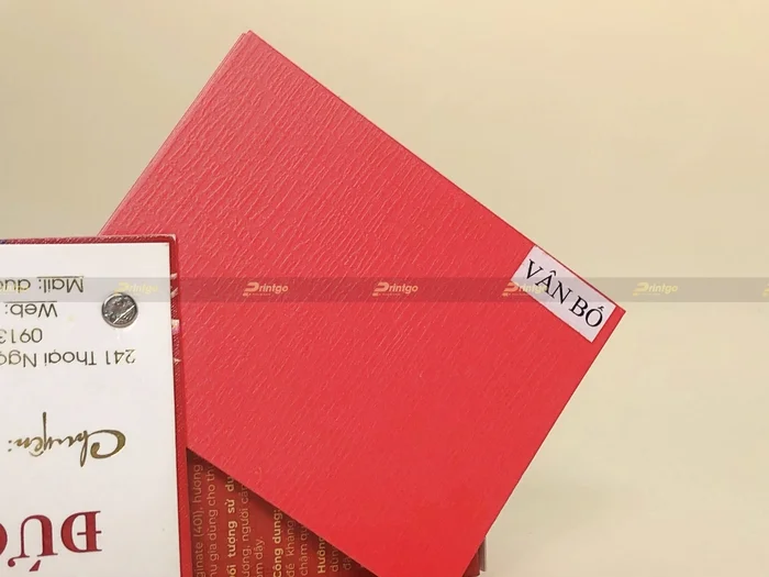 Mẫu cán vân trên giấy tại xưởng miền Nam của Printgo - Vân bố