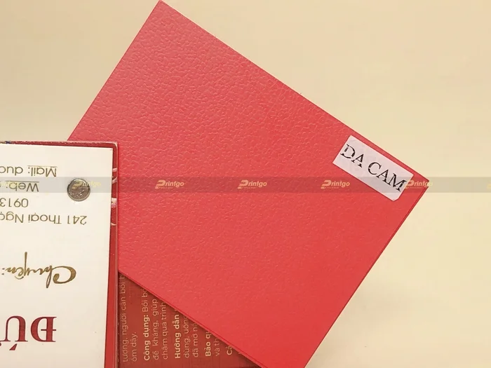 Mẫu cán vân trên giấy tại xưởng miền Nam của Printgo - Da cam