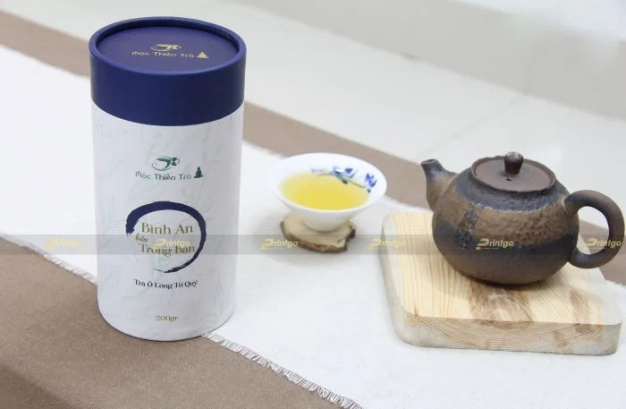 Hộp trà hình trụ đơn giản nhưng sang trọng