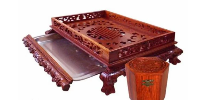 Hộp đựng trà bằng gỗ mang phong cách cổ truyền