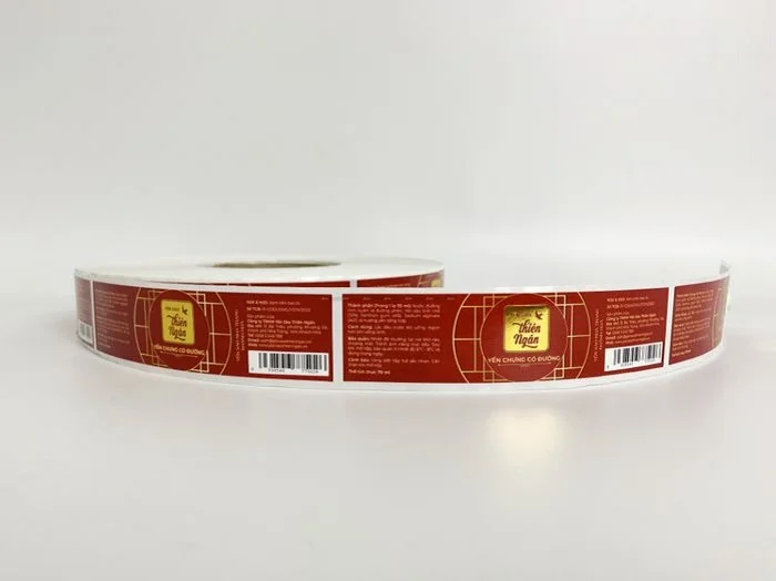 Decal cuộn có màu đỏ nổi bật.