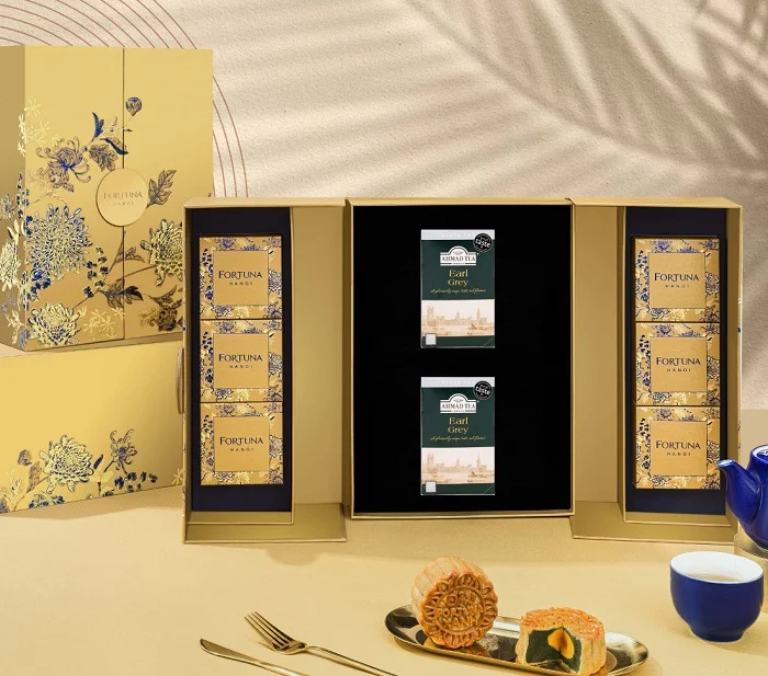 Hộp cánh bướm kèm trà
