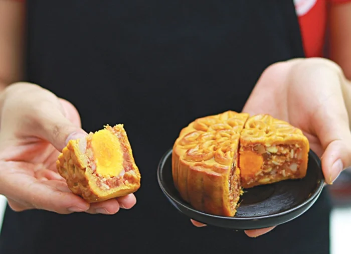 Bánh trung thu yến sào thượng hạng