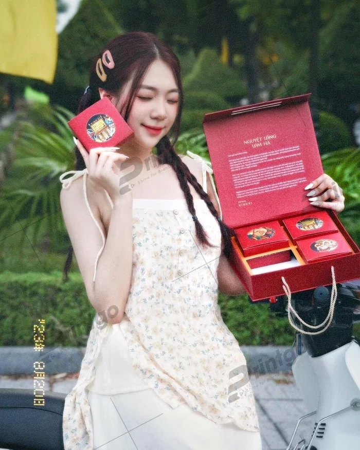 Hộp bánh trung thu Kinh vĩ được khách hàng ưa thích