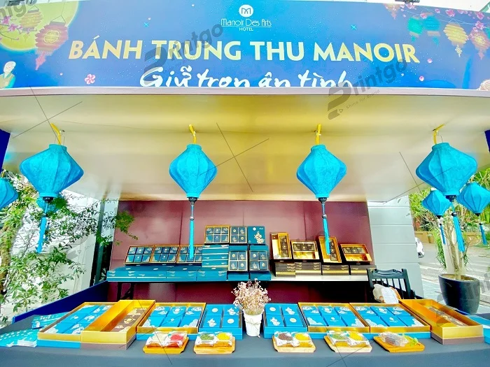 Bánh trung thu khách sạn Manoir Des Arts đã được bày bán