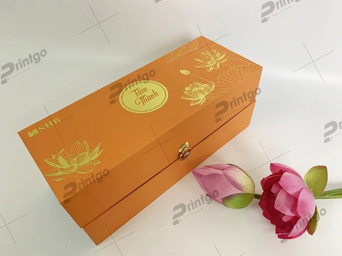 Họa tiết, logo ép kim sang trọng