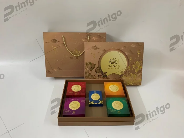 Màu sắc sặc sỡ, nổi bật