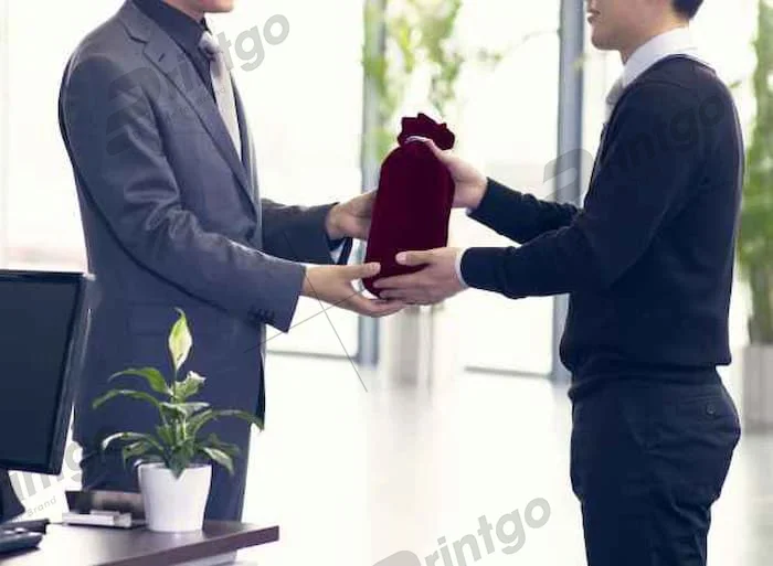 Tổng hợp 20+ quà tết biếu sếp nam và sếp nữ sang trọng và ý nghĩa