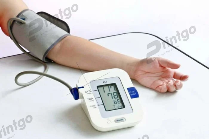 Món quà ý nghĩa dành tặng cho bố mẹ - thiết bị đo huyết áp