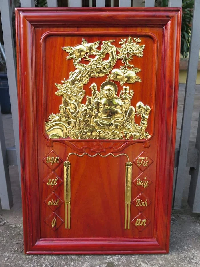 3. Khung lịch gỗ treo tường Phật Di Lặc