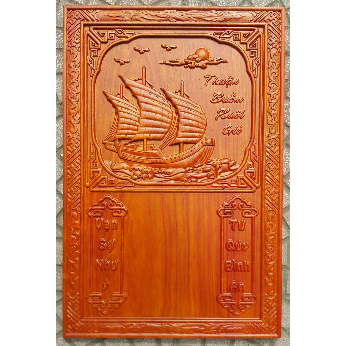 4. Khung lịch gỗ thuận buồm xuôi gió