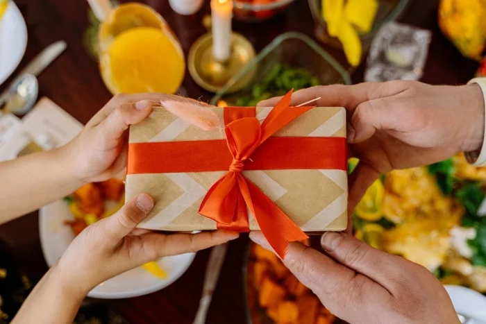 Những món quà cùng lời chúc ý nghĩa dành tặng cho người cha của mình