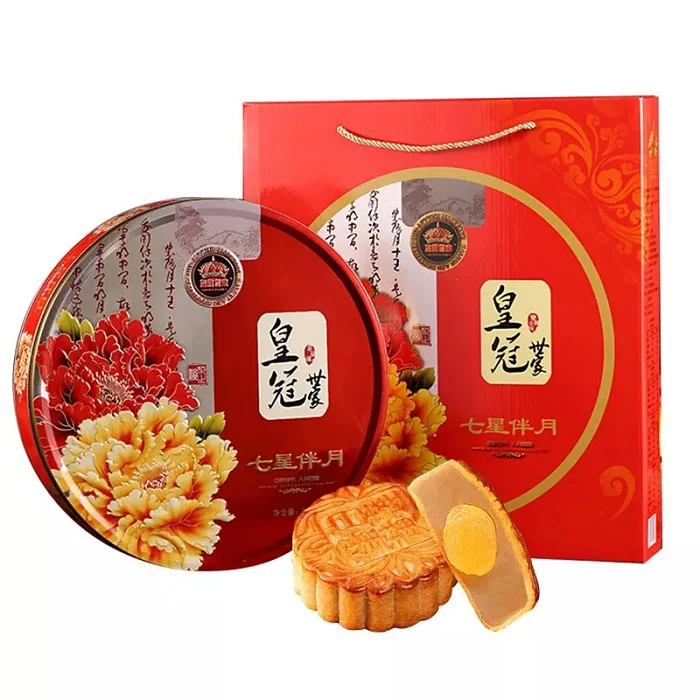 So sánh hộp thiếc với hộp giấy
