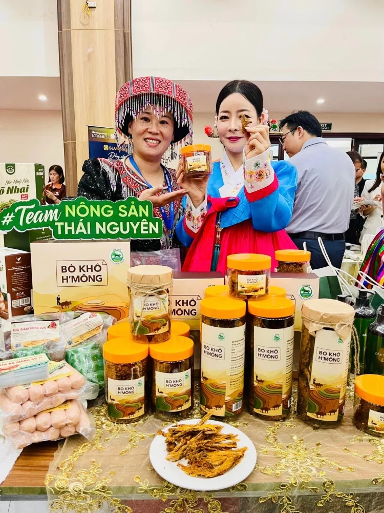 Cow Farm và Printgo: Thiết kế và in ấn bao bì Bò khô H'Mông đăng ký dự thi chứng nhận OCOP