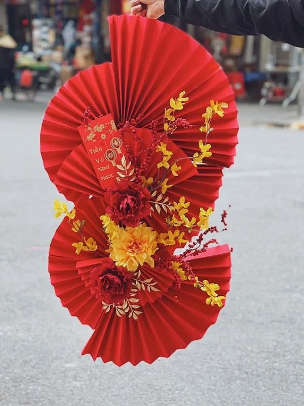 Mẫu quạt trang trí Tết đẹp