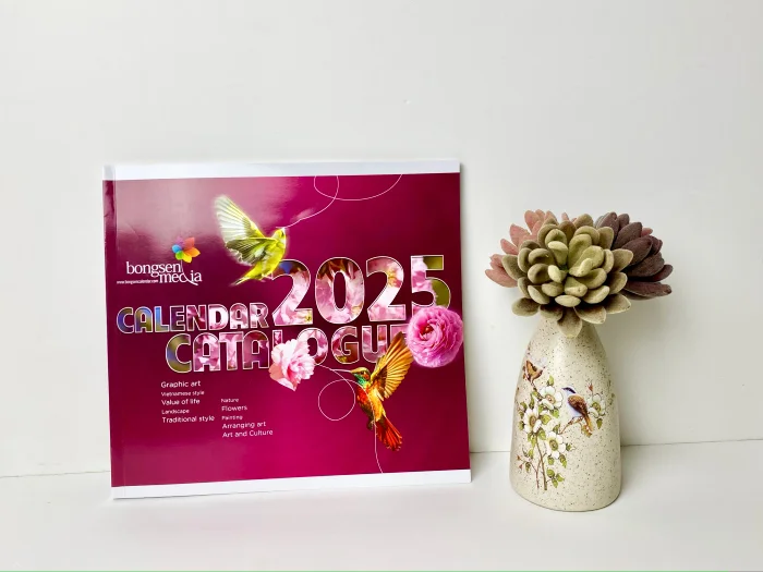 Điểm qua những mẫu lịch tết Bông Sen trong năm 2025 vừa qua