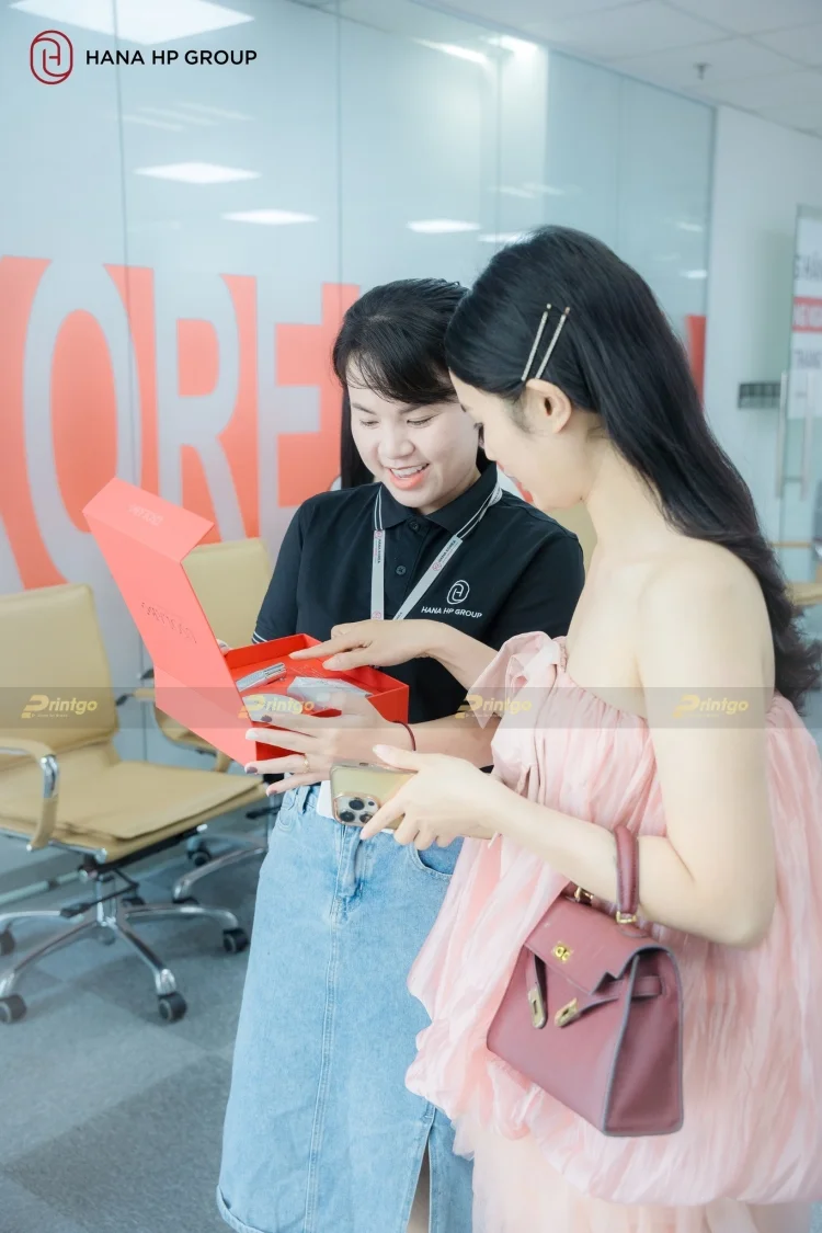 Hộp đựng mỹ phẩm Usolab Vietnam – nơi giao thoa giữa nghệ thuật và tinh hoa hội tụ