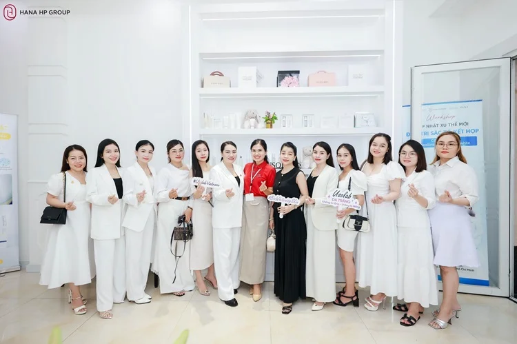 Hộp đựng mỹ phẩm Usolab Vietnam – nơi giao thoa giữa nghệ thuật và tinh hoa hội tụ