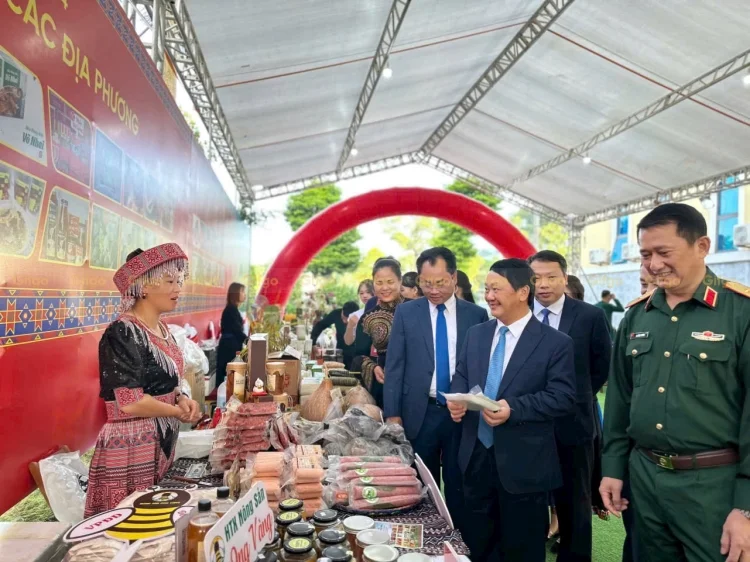 Cow Farm và Printgo: Thiết kế và in ấn bao bì Bò khô H'Mông đăng ký dự thi chứng nhận OCOP