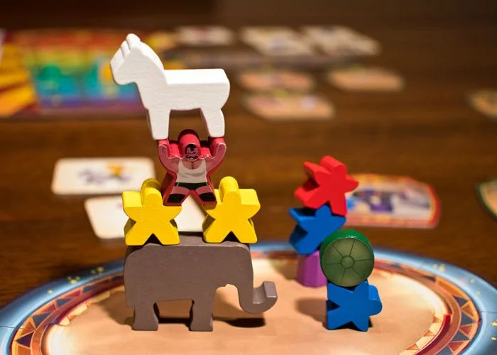 TOP 12+ board game 4 người hay, kinh điển nhất