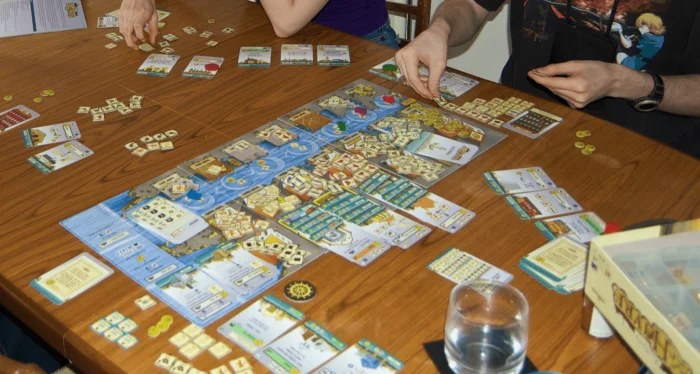 Chơi board game với 3 người - Những lựa chọn không thể bỏ qua