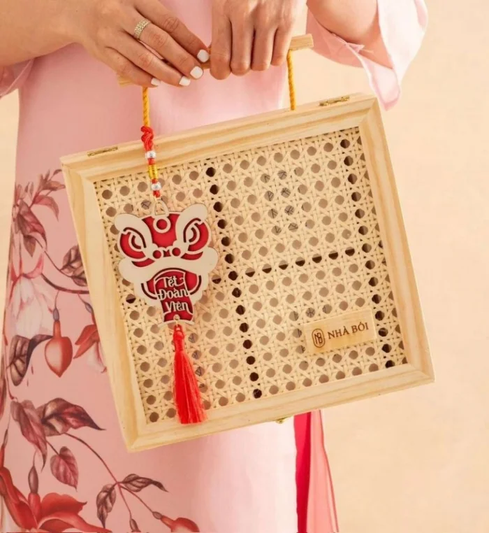 Mẫu hộp quà tết mây tre đan hình vuông