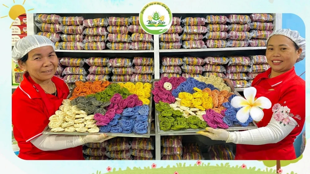 Dự án thiết kế và in ấn hộp mỳ rau củ cầu vồng Thiện Bảo