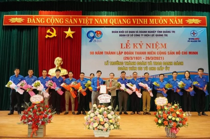 Danh hiệu Đoàn viên ưu tú là gì? Quy trình giới thiệu đoàn viên ưu tú vào Đảng