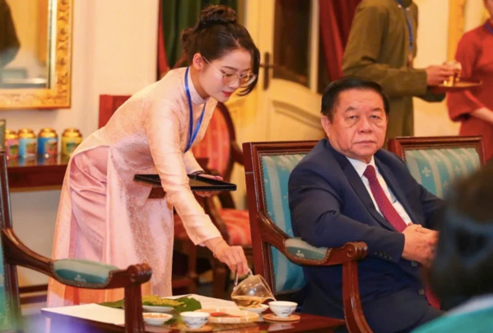 Dự án thiết kế và in hộp đựng trà Nguyệt Lãm