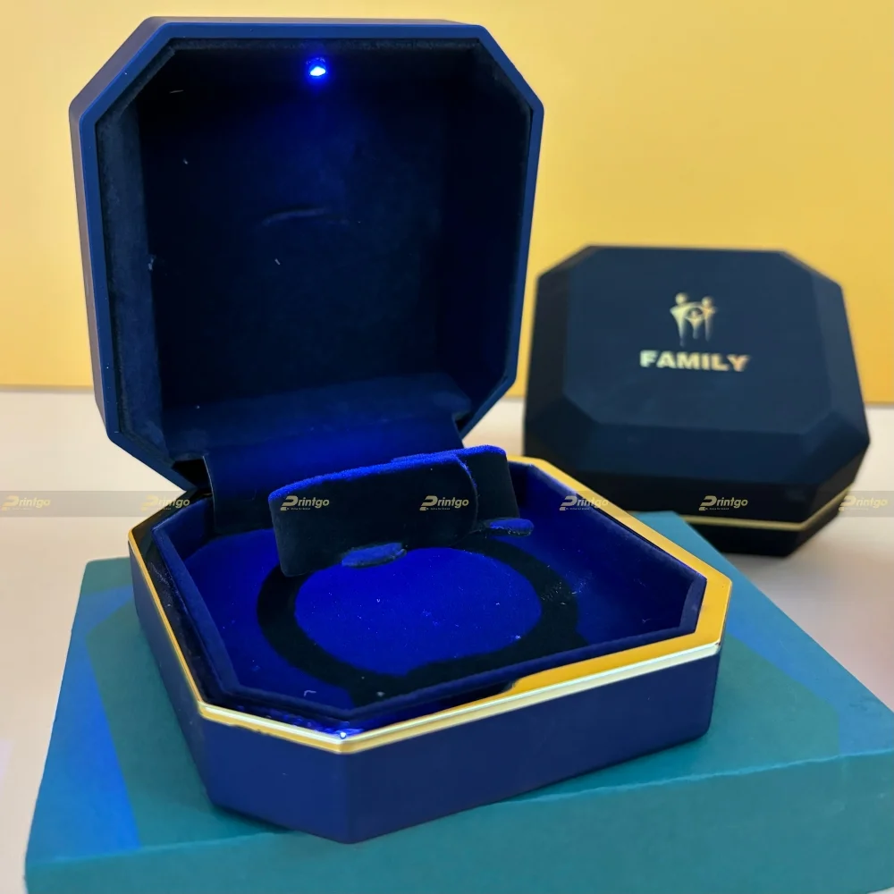 Dự án thiết kế và in hộp đựng trang sức Family