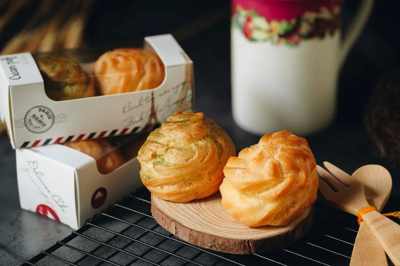 In hộp giấy đựng bánh su kem theo yêu cầu - Thiết kế đẹp, giá cạnh tranh 