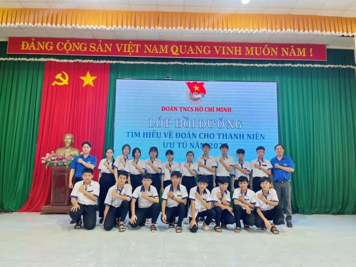 Hướng dẫn kết nạp Đoàn viên mới - Quy trình và thủ tục cần biết