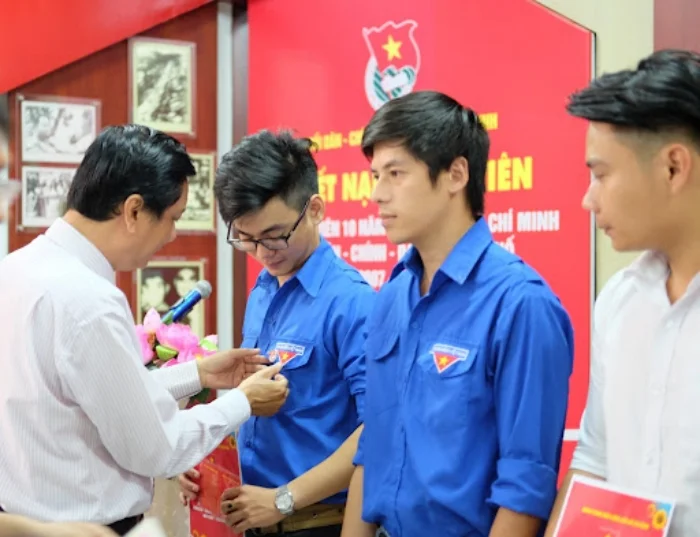 Hướng dẫn kết nạp Đoàn viên mới - Quy trình và thủ tục cần biết
