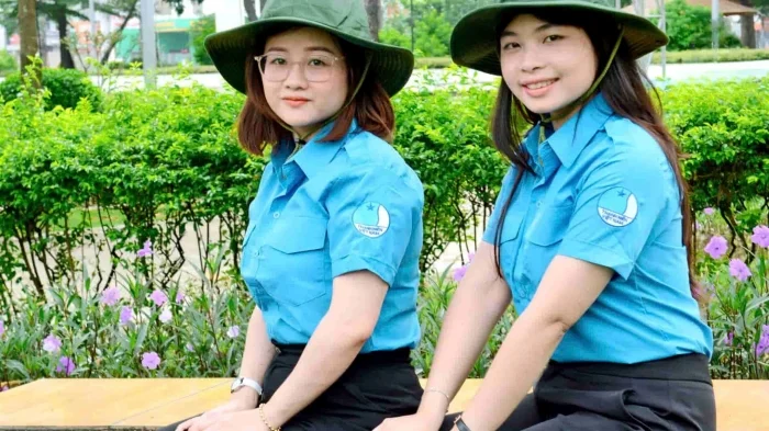 Khám phá ý nghĩa của áo hội liên hiệp thanh niên & trang phục đoàn thanh niên Việt Nam 