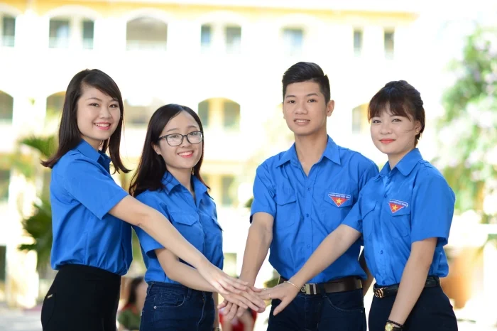 Khám phá ý nghĩa của áo hội liên hiệp thanh niên & trang phục đoàn thanh niên Việt Nam 