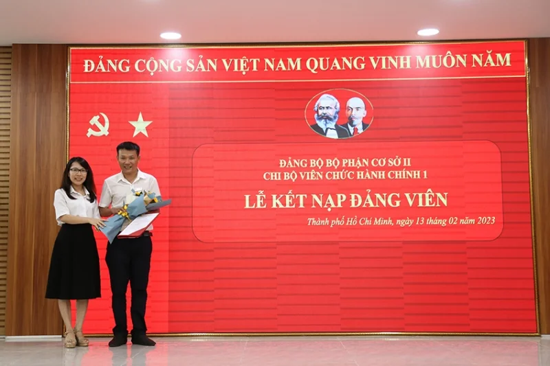 Mẫu Nghị quyết giới thiệu đoàn viên công đoàn vào Đảng mới và chính xác nhất 