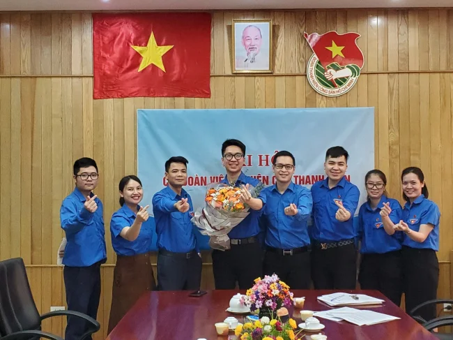 Sự ra đời và ý nghĩa huy hiệu Đoàn thanh niên cộng sản Hồ Chí Minh