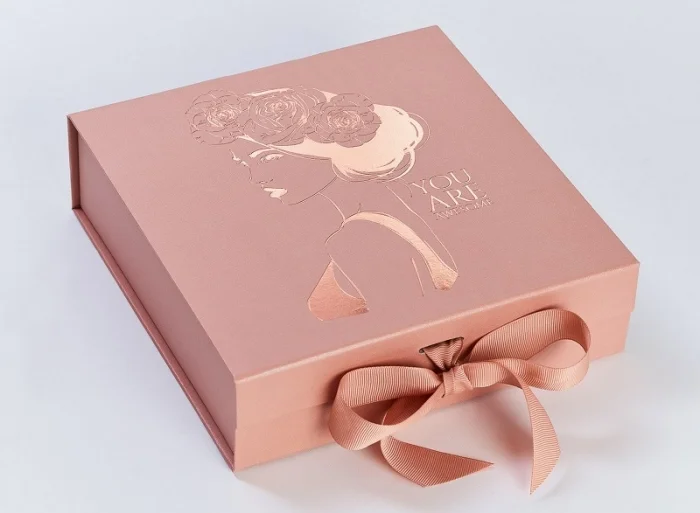 Thiết kế & in hộp giấy đựng quần áo - In nhanh, bền đẹp, giá tận xưởng
