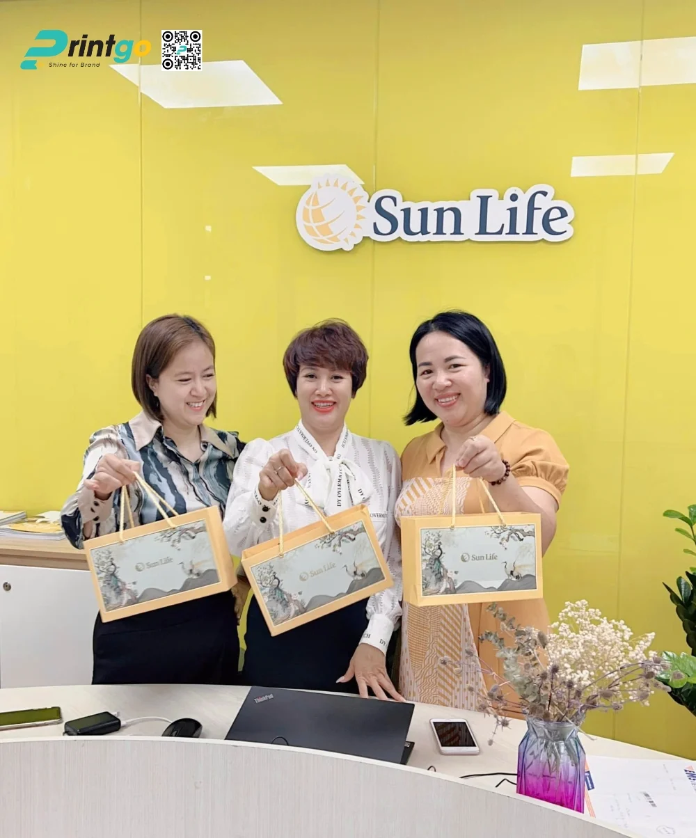 Hộp bánh trung thu Sun Life - Món quà mùa trăng 2024
