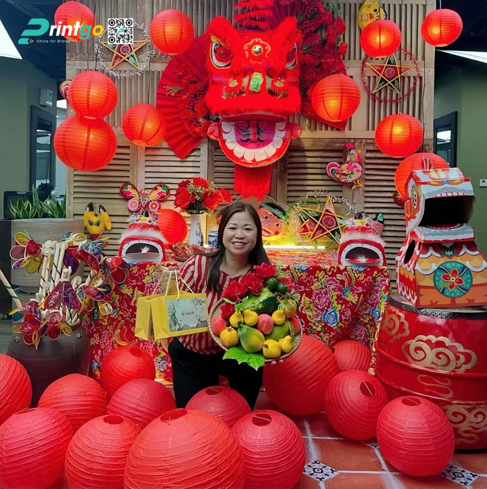 Hộp bánh trung thu Sun Life tặng nhân viên, cán bộ trong công ty