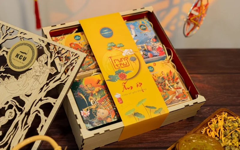 Bộ sưu tập những mẫu hộp bánh trung thu đông trùng hạ thảo “Best-seller” 2025 Bộ sưu tập những mẫu hộp bánh trung thu đông trùng hạ thảo “Best-seller” 2025
