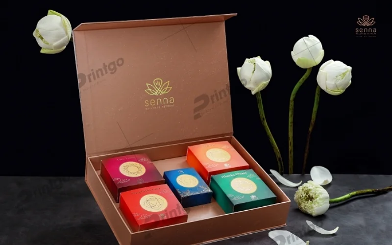 Nhóm mẫu hộp bánh trung thu kèm trà 4 bánh Nhóm mẫu hộp bánh trung thu kèm trà 4 bánh