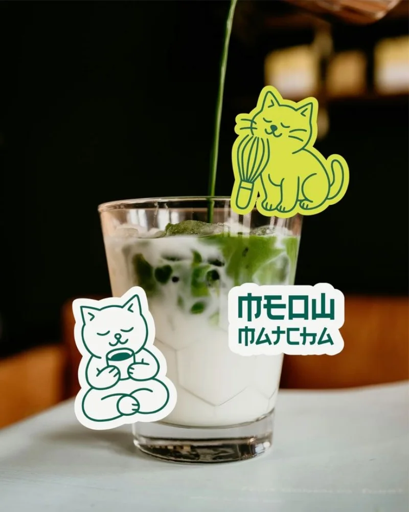 Tem dán ly trà sữa với hình dáng dễ thương